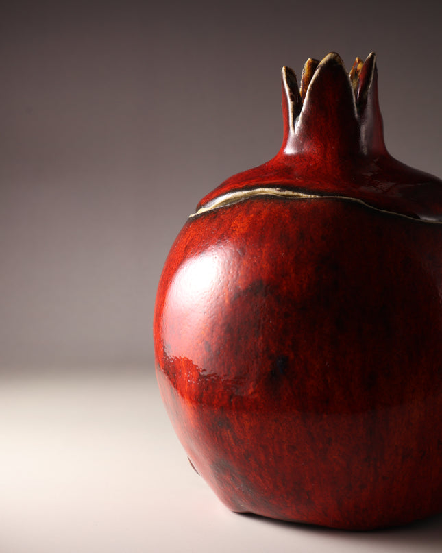 Eboracum Ceramic Pomegranate Candle