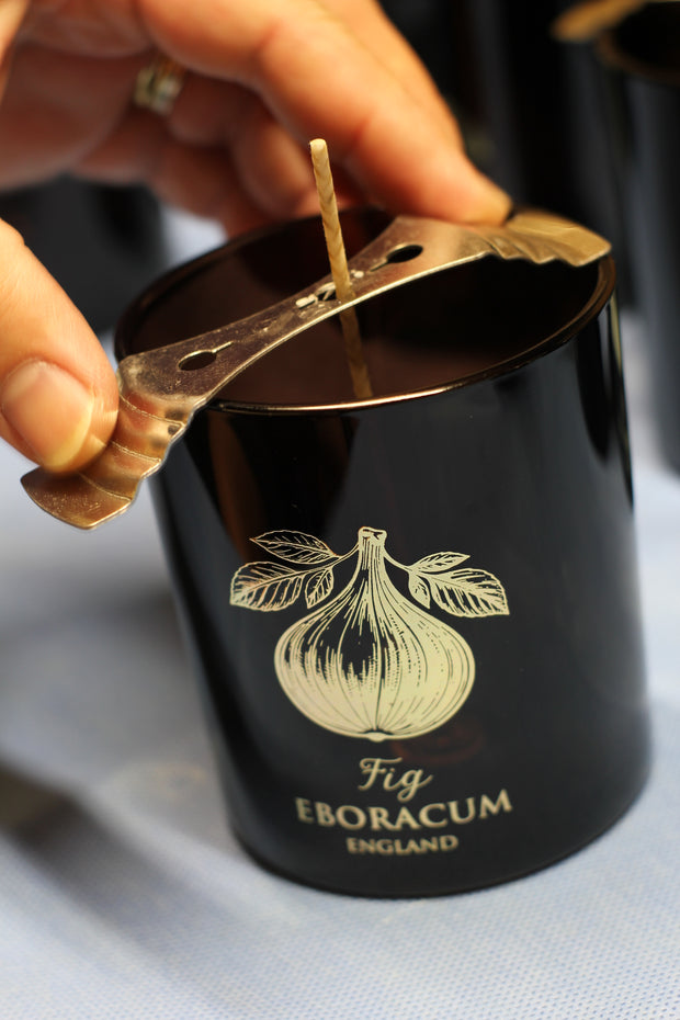 <h3>Crafting Candles and Diffusers</h3>