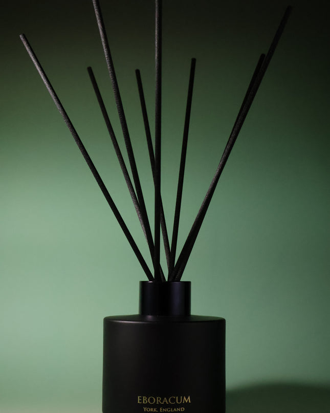Mint, Ginger and Tobacco reed diffuser